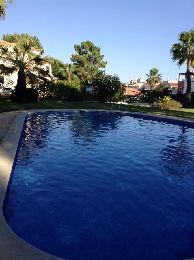 Charming House In Vilamoura With Shared Pool Exterior photo
